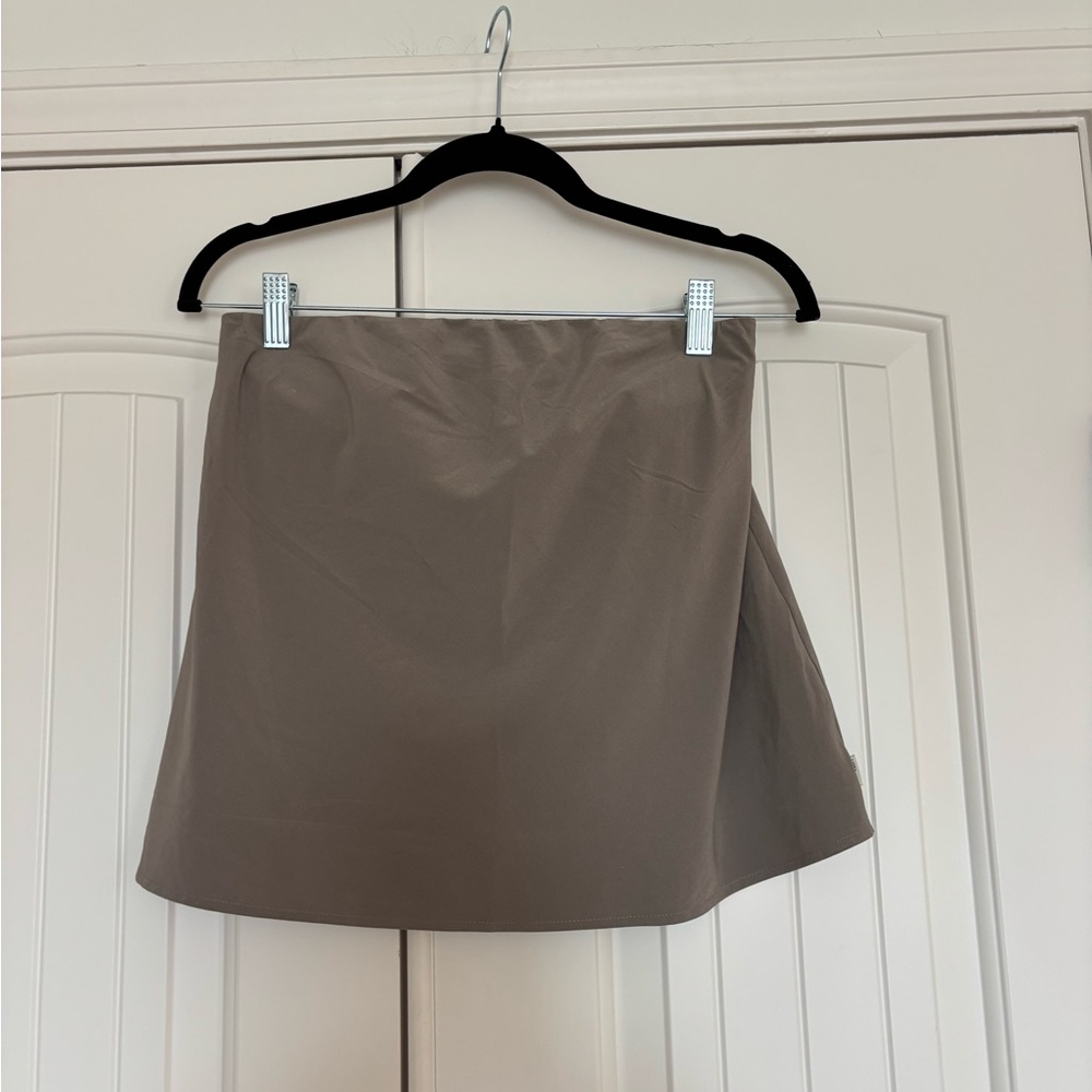 Vuori Women's Villa Tube Top (Walnut)